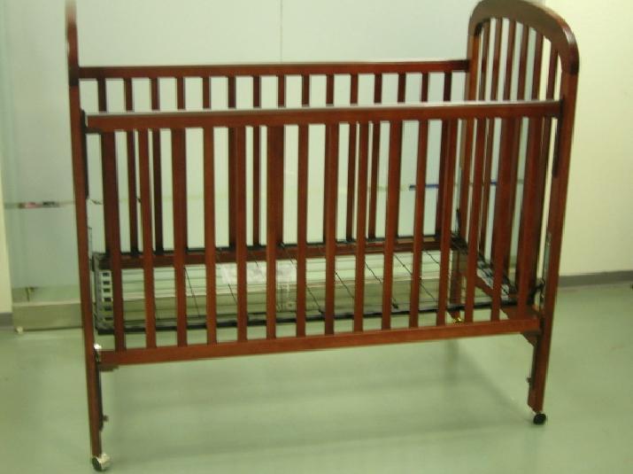 Nan Far Woodworking Recalls to Repair DropSide Cribs Due to Entrapment